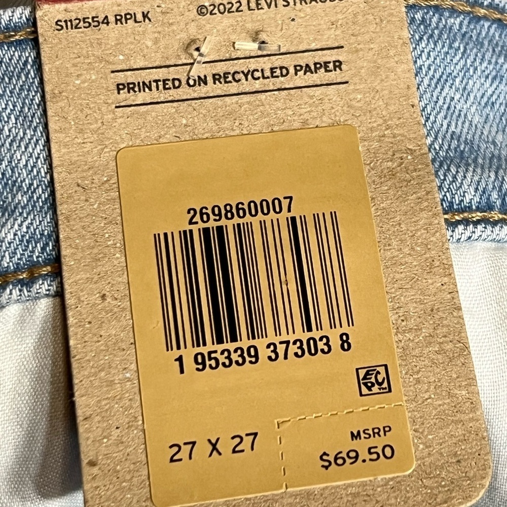 Levi's Light Blue Denim High-Waisted Mom Jeans 27 x 27. NWT - Picture 7 of 12
